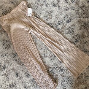 Uniqlo Cream Wide Leg Pleated Pants
